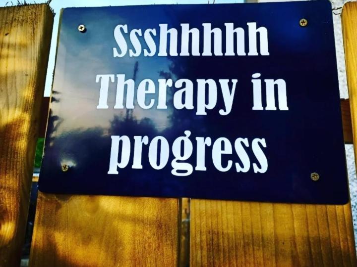 Therapy Lodge Ballycastle Exterior foto